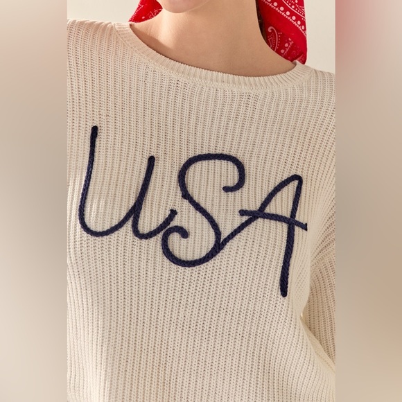 Francesca’s✨USA Stitch Oversized Pullover - Picture 3 of 4